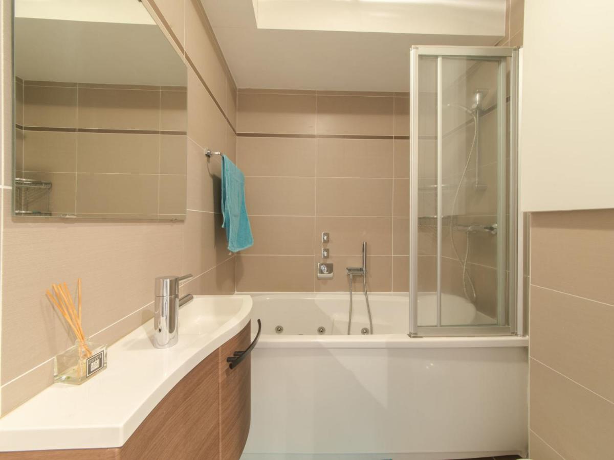 Apartment Sea Breeze By Interhome Bredene Bagian luar foto